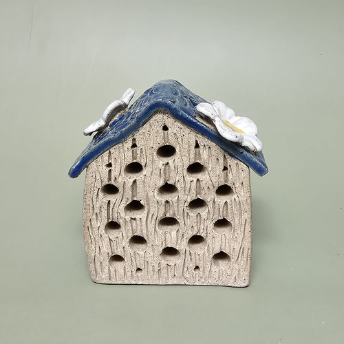 Hôtel à Insectes - La Petite Maison Fleurie (H#2601)