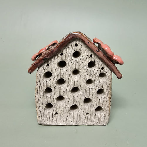 Hôtel à Insectes - La Petite Maison Fleurie (H#2602)