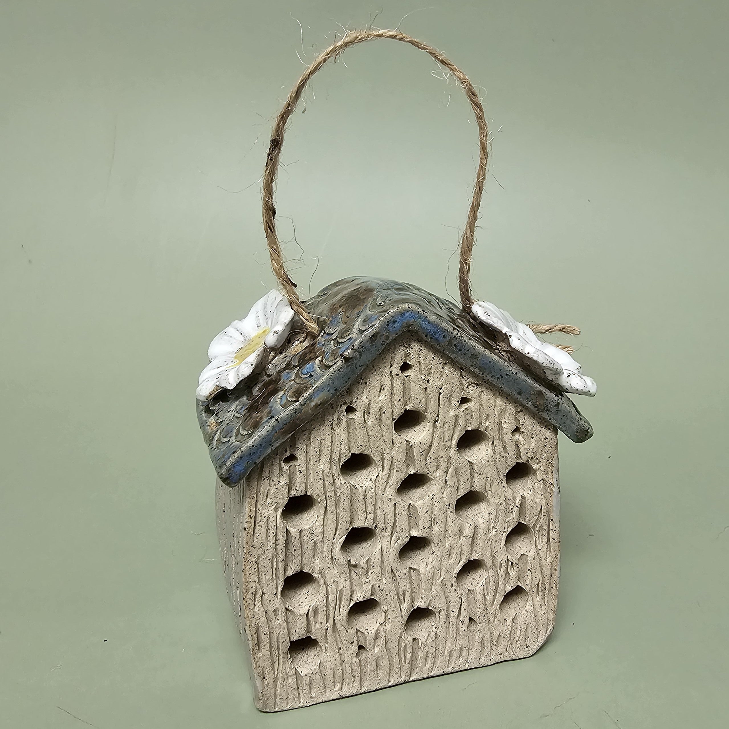 Hôtel à Insectes - La Petite Maison Fleurie (H#2603)